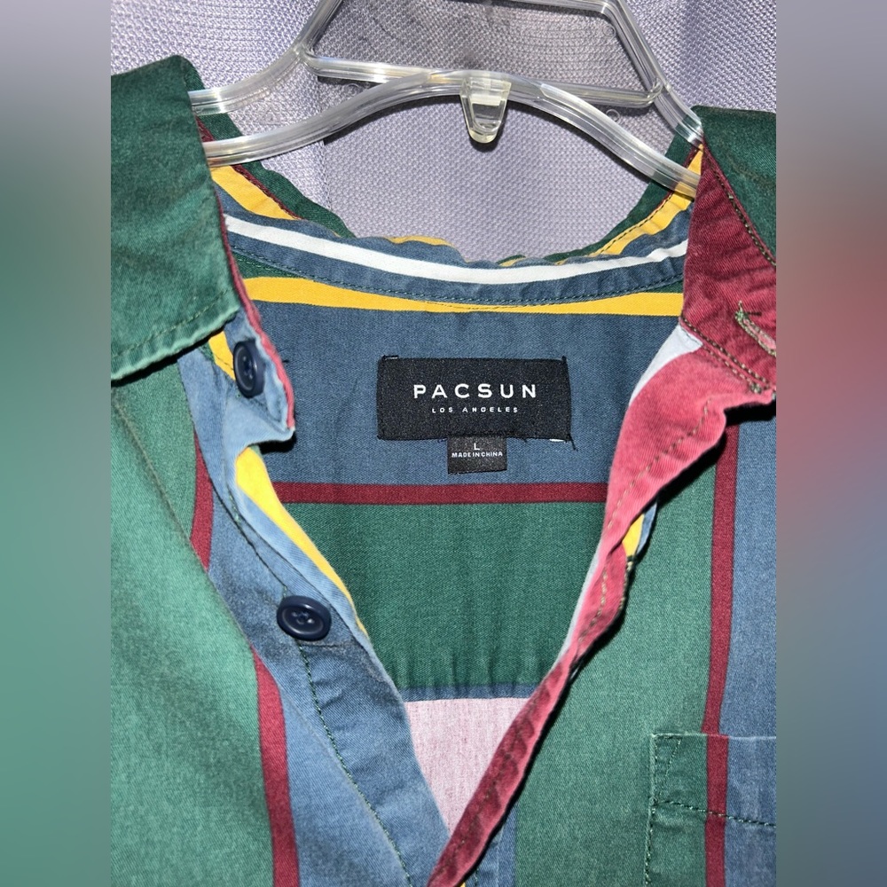 Vintage Style Pacsun Long Sleeve Button Up. Worn 3 times, in great condition. - Picture 3 of 3